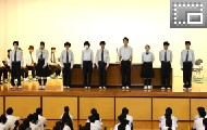 全校生徒を前に決意表明──新生徒会の力強い第一声
