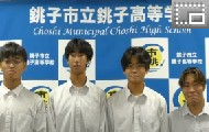 賞状伝達式の様子（水泳部）